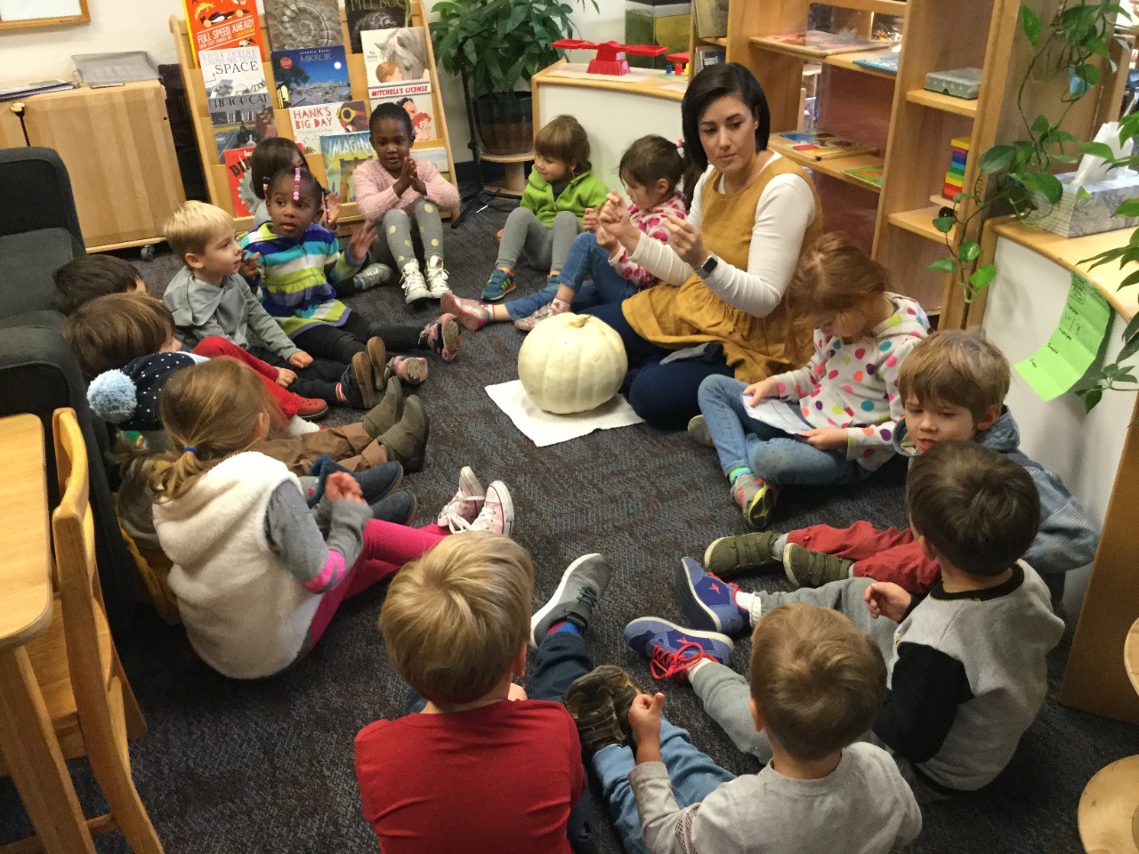 Student teaching preschool students