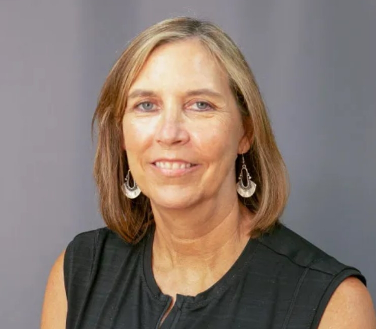 Betsy Matthews head shot